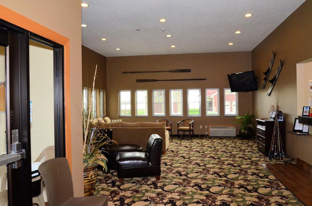 Cobblestone Inn & Suites - Lake View ภายนอก รูปภาพ